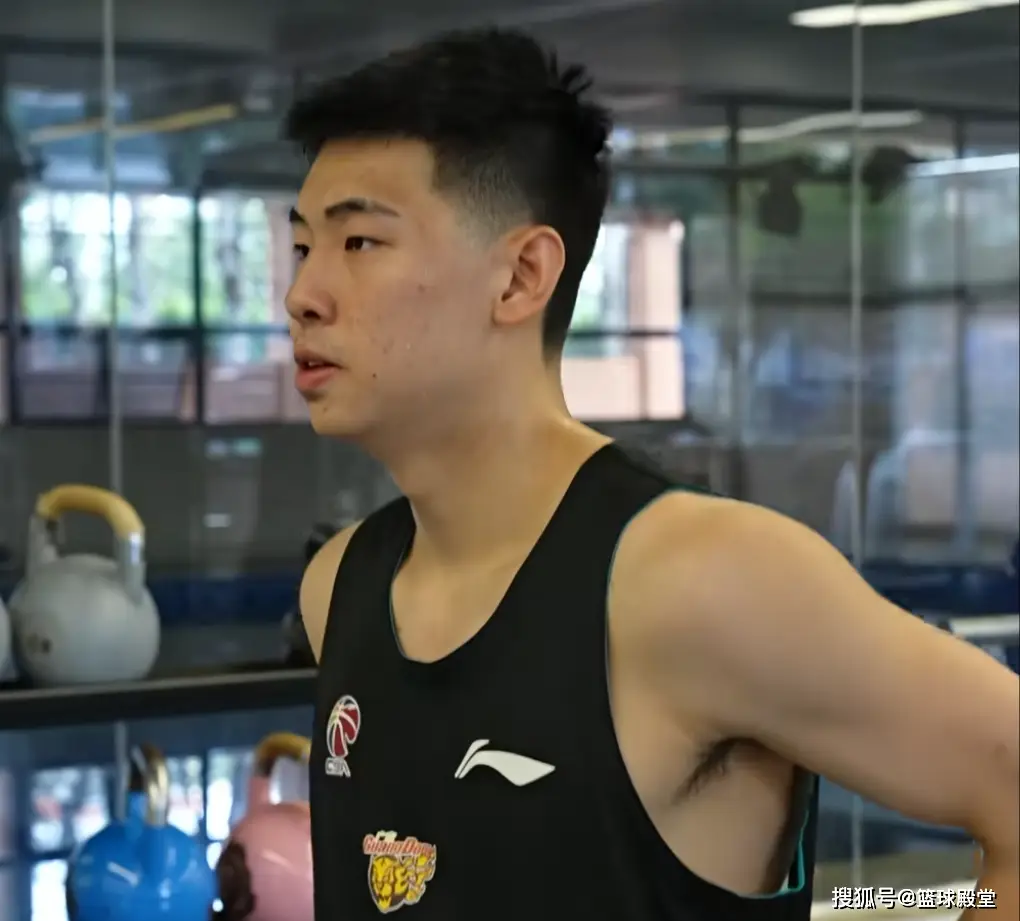 广东男篮全员集结 全力冲刺CBA季前赛
